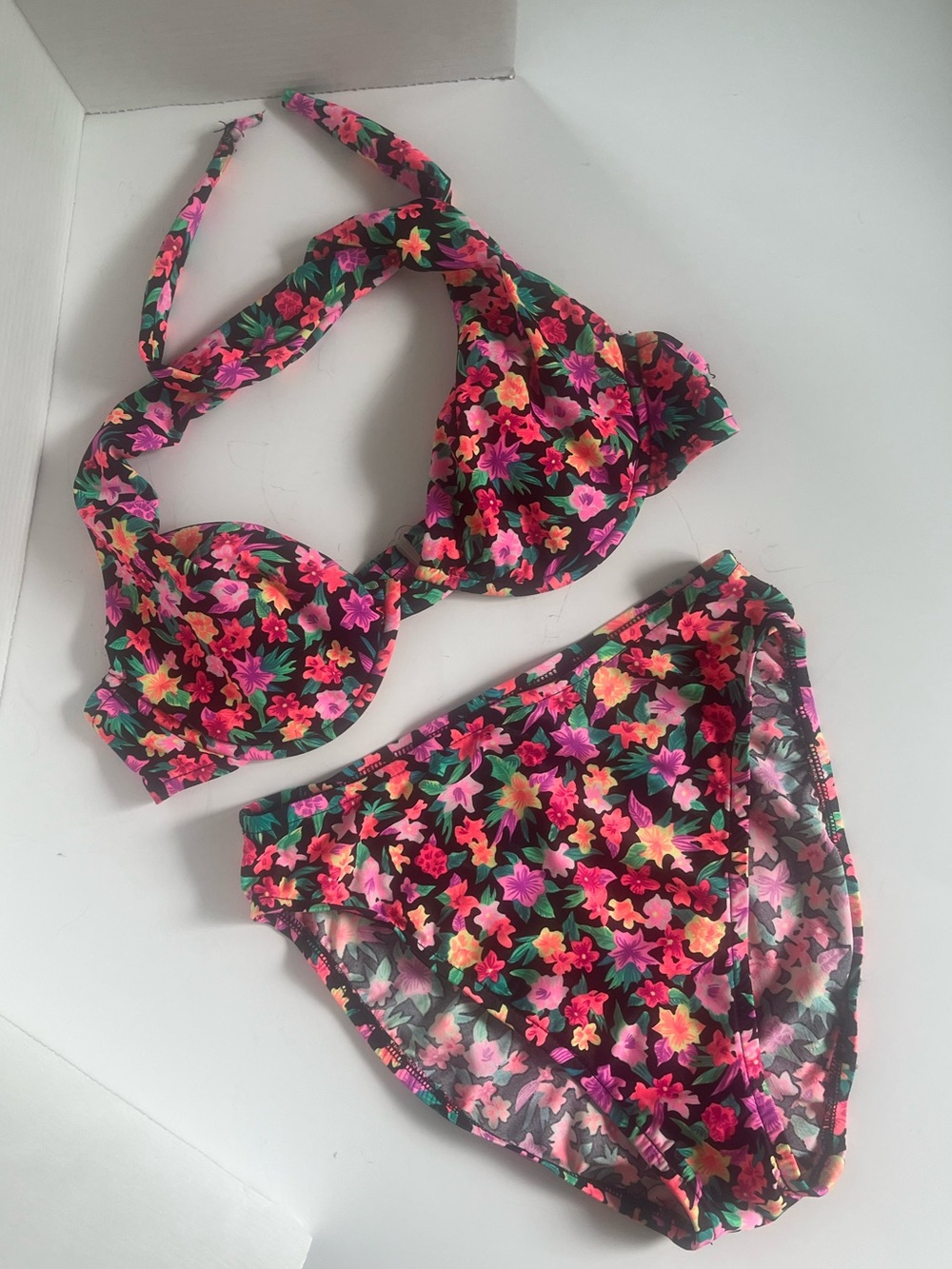 Vintage Victoria’s Secret Floral Two-Piece Bikini Set in Bright Multicolor